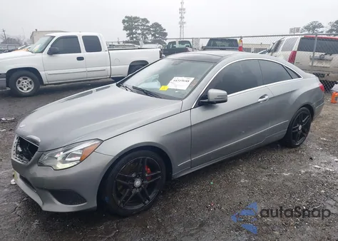 2014 Mercedes-Benz E 350 z USA, uszkodzony, nr VIN WDDKJ5KB5EF253844